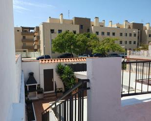 Vista exterior de Casa o xalet en venda en Sant Pere de Ribes amb Terrassa