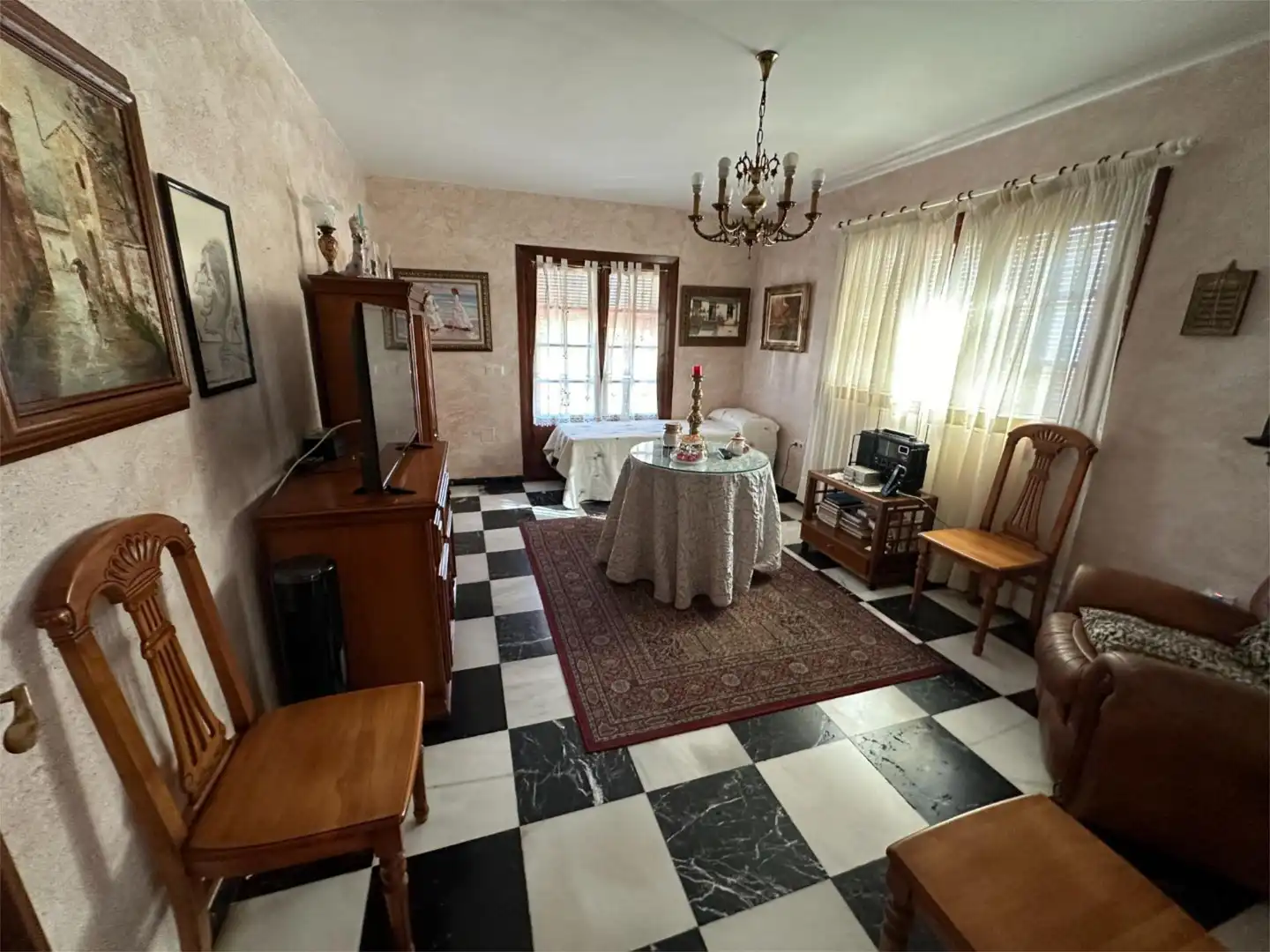 Houses for sale in Calle Fernán Pérez de Guzmán, 13, Santa Isabel Living room of Houses for sale in Málaga with Private garden, Terrace and Storage room
