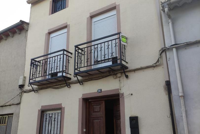 Casa adosada en venda a Calle Ramón y Cajal, 26, Begíjar, Jaén - imatge 1 Foto 1 de Casa adosada en venda a Calle Ramón y Cajal, 26, Begíjar, Jaén