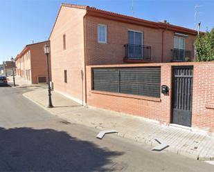 Exterior view of House or chalet for sale in Aldeamayor de San Martín  with Balcony