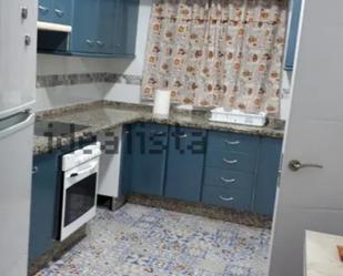 Kitchen of Planta baja to share in Osuna  with Air Conditioner, Furnished and Oven