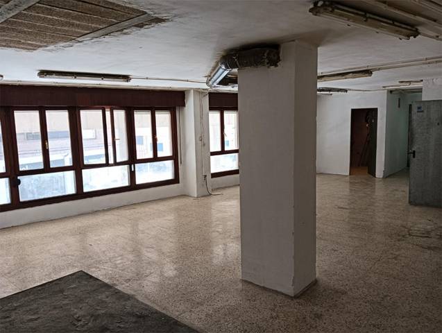 Local comercial en Alquiler en Konsejubaso Kalea, 2 en Ugao- Miraballes
