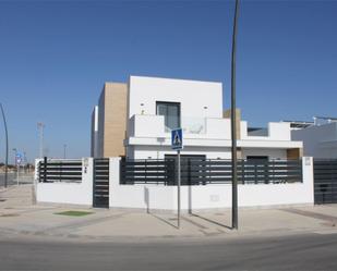 Vista exterior de Apartament en venda en Torre-Pacheco amb Aire condicionat, Terrassa i Piscina