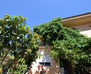 Exterior view of Single-family semi-detached for sale in Mijas  with Air Conditioner, Terrace and Swimming Pool