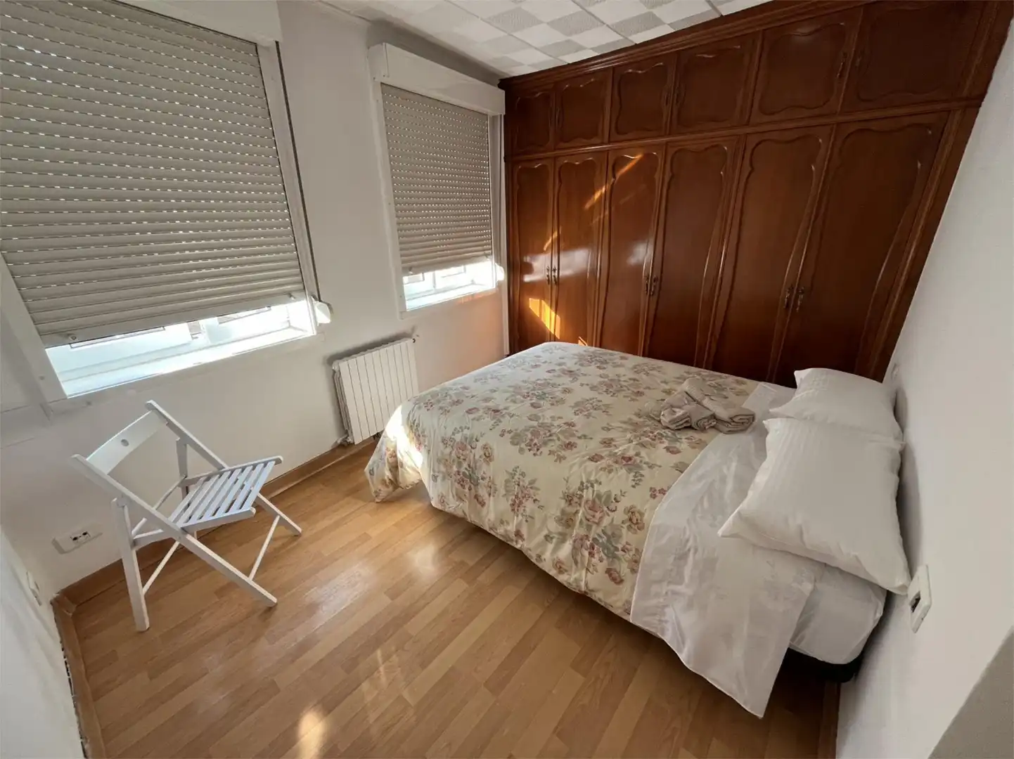 Habitación de Casa adosada de alquiler en Pontevedra Capital  con Amueblado, Lavadora y Microondas