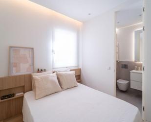 Bedroom of Flat for sale in  Madrid Capital  with Air Conditioner