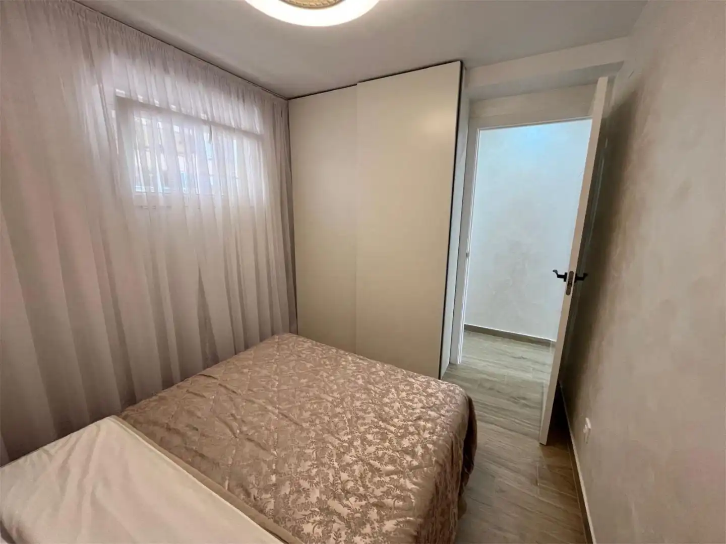 Schlafzimmer von Wohnung zum Verkauf in Torrevieja mit Möbliert