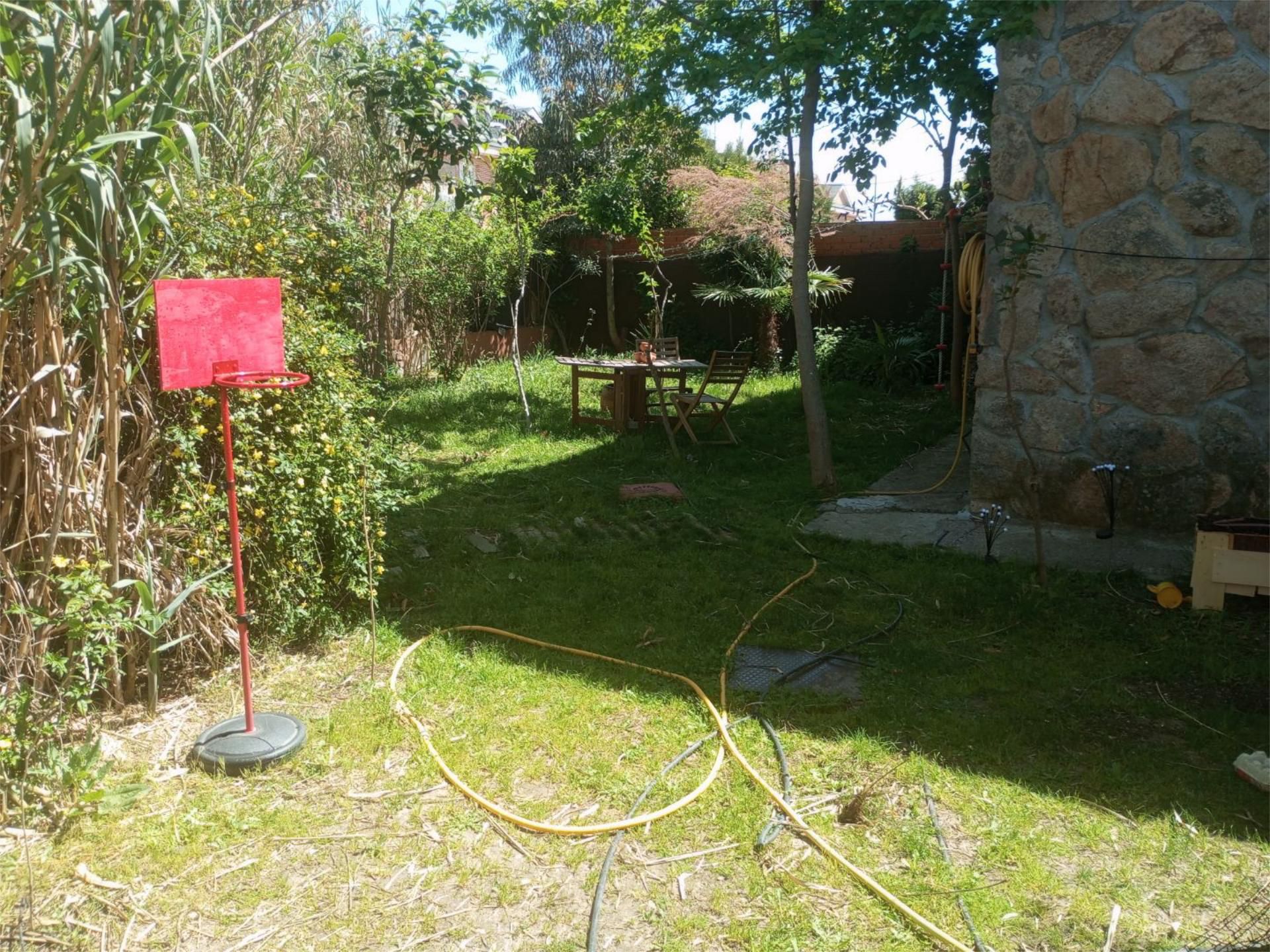 Jardí de Casa o xalet en venda en Las Ventas de Retamosa amb Calefacció, Jardí privat i Terrassa