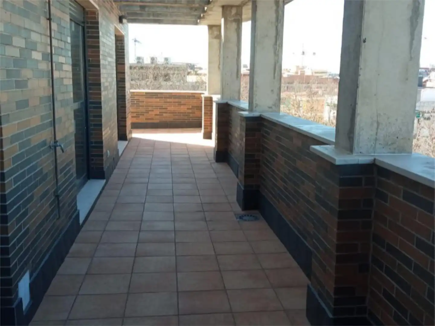 Piso en venta en Calle Los Chopos, 3, Santa Rosa - Valdeolleros Terraza de Piso en venta en Córdoba Capital con Aire acondicionado, Terraza y Piscina