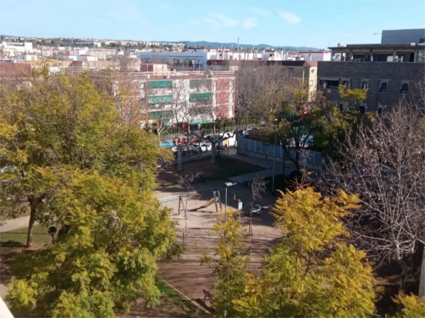 Piso en venta en Calle Los Chopos, 3, Santa Rosa - Valdeolleros Vista exterior de Piso en venta en Córdoba Capital con Aire acondicionado, Terraza y Piscina