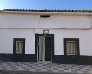 Exterior view of Planta baja for sale in Navalvillar de Pela  with Air Conditioner and Furnished