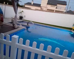 Piscina de Casa adosada en venda en L'Eliana amb Terrassa i Piscina