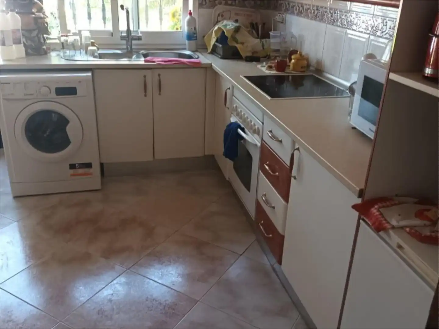 Cocina de Casa o chalet de alquiler en Gines con Aire acondicionado, Jardín privado y Terraza