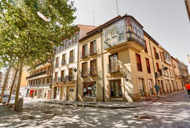 Piso en Alquiler en Plaza San Justo, 2 en Barrio del Centro