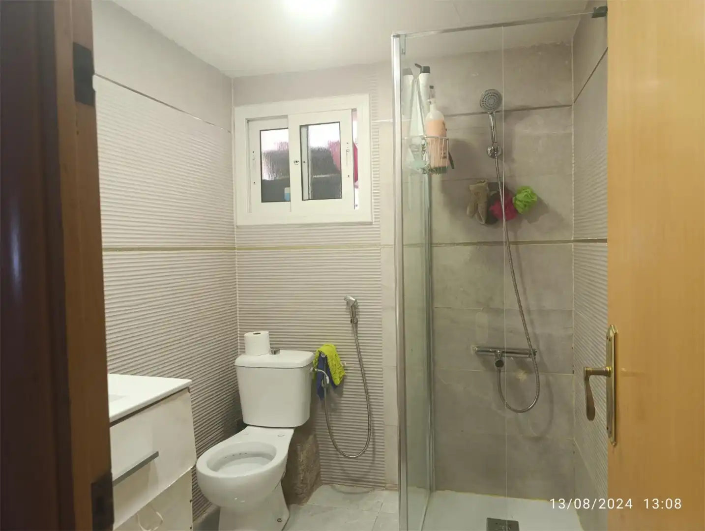 Flat for sale in Carrer Santa Joana Lestonnac, 13, Sant Roc Bathroom of Flat for sale in Badalona with Air Conditioner