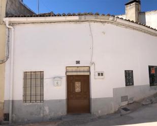 Vista exterior de Casa adosada en venda en Torrejoncillo del Rey amb Terrassa i Balcó