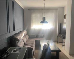 Living room of Flat to rent in  Sevilla Capital  with Air Conditioner, Heating and Parquet flooring