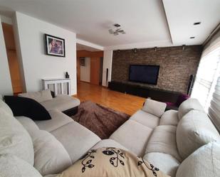 Living room of Flat for sale in  Madrid Capital  with Air Conditioner and Swimming Pool