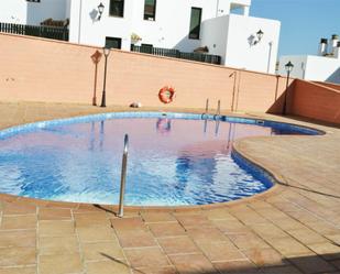 Swimming pool of Single-family semi-detached for sale in Alcalá de los Gazules