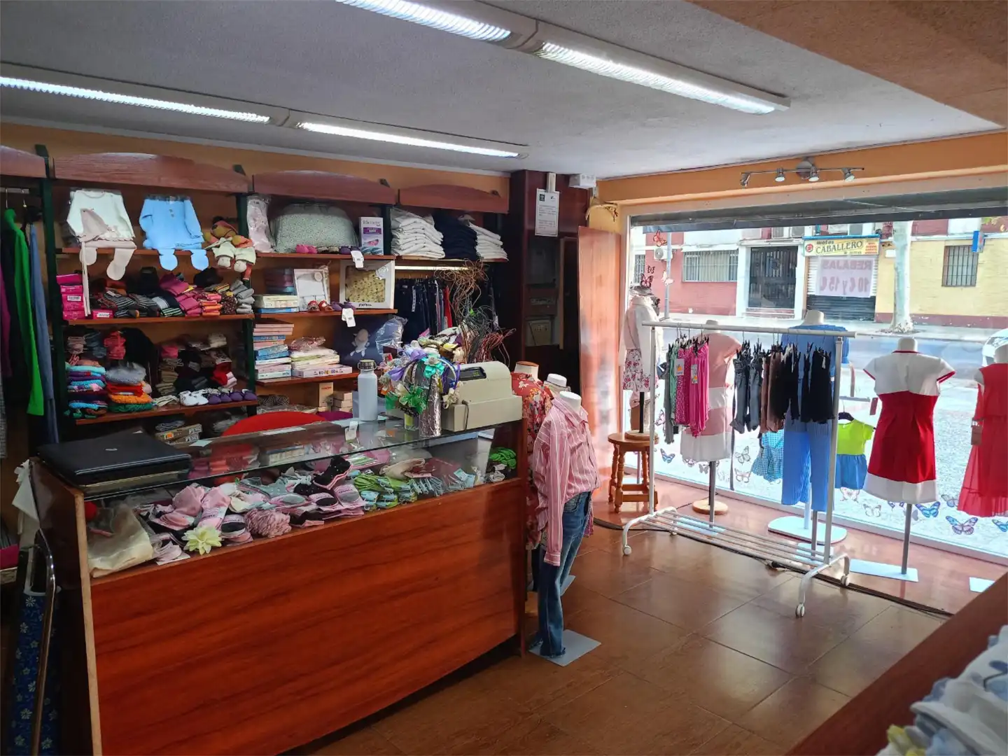 Planta baja de alquiler en Calle Jaén, Sector Sur Planta baja de alquiler en Calle Jaén, Sector Sur