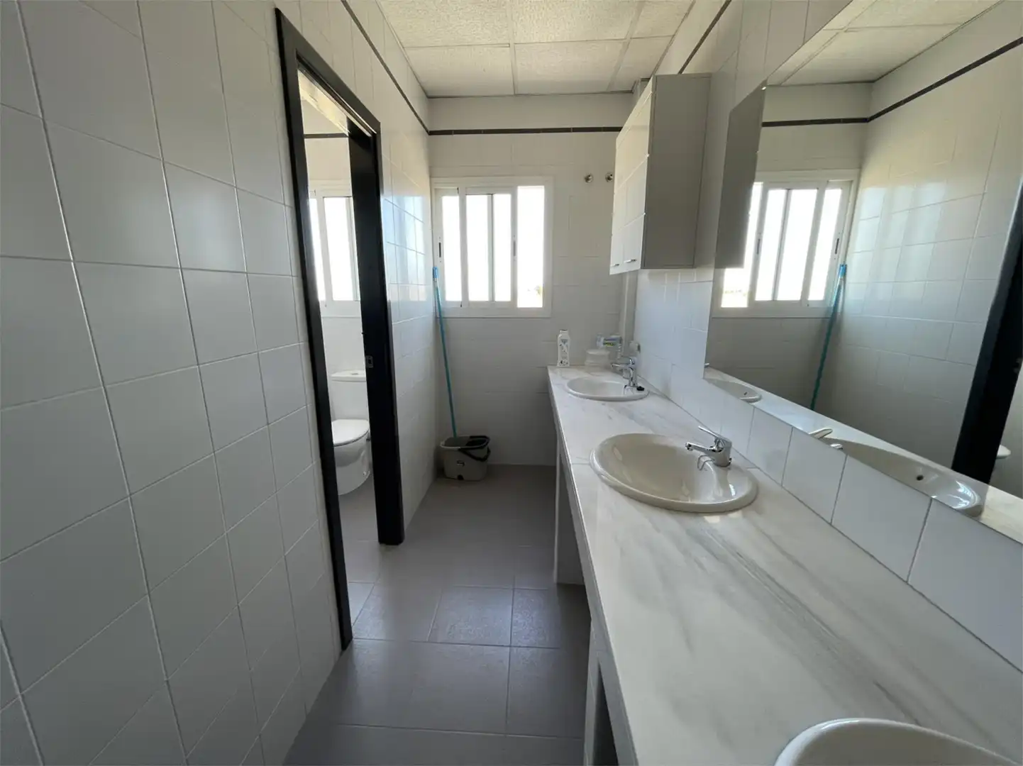 Oficina en venda a Calle Cristalería, 16, Picadueñas Bany de Oficina en venda en Jerez de la Frontera