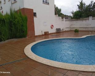 Piscina de Casa o xalet en venda en El Vendrell amb Terrassa i Piscina