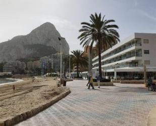 Vista exterior de Pis de lloguer en Calpe / Calp amb Piscina i Balcó