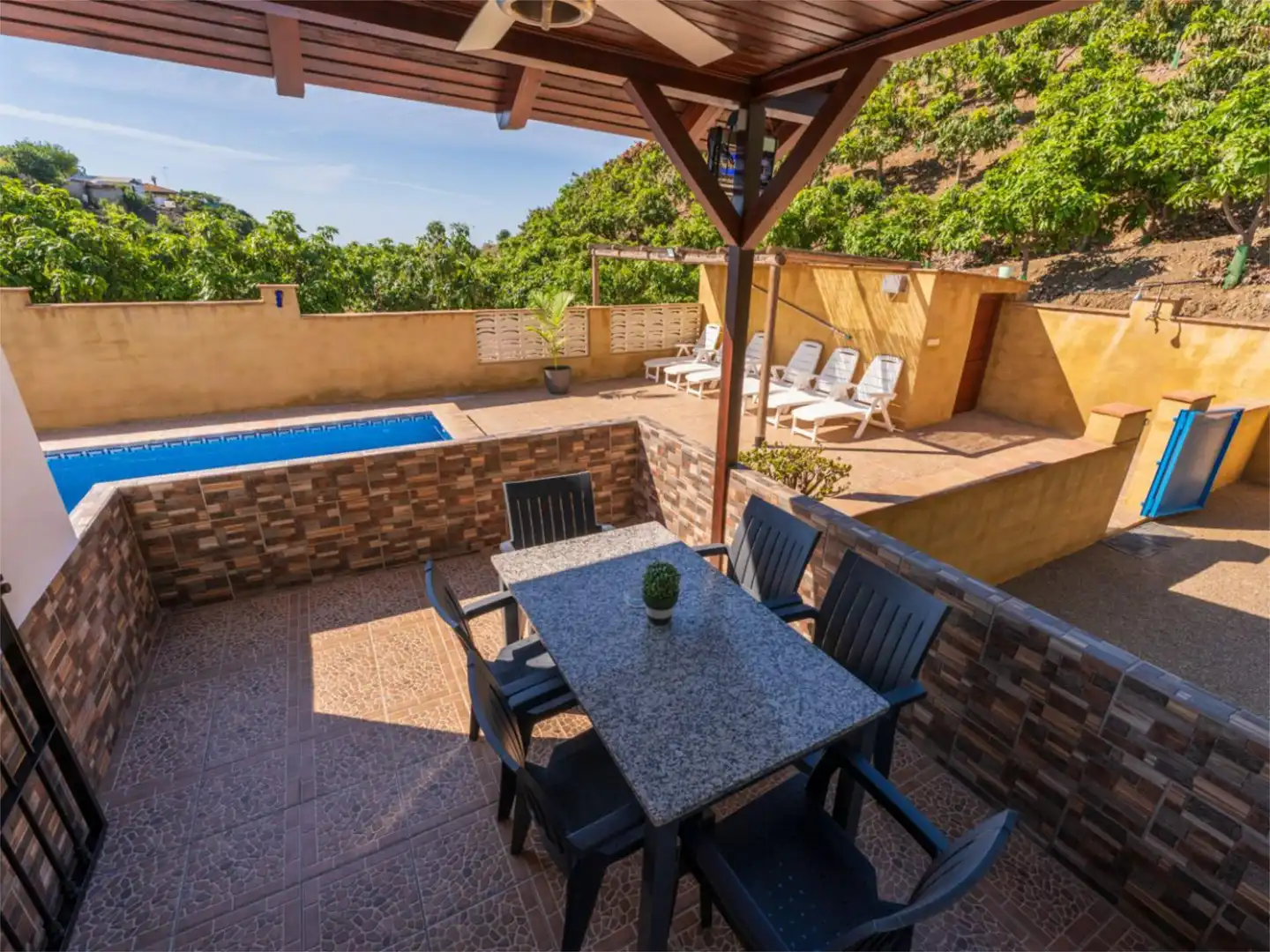 Finca rústica en venda a Diseminado Cajiz Rural, 104, Camino Viejo de Málaga Terrassa de Finca rústica en venda en Vélez-Málaga amb Aire condicionat, Terrassa i Piscina