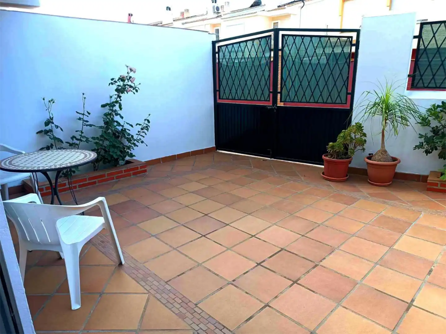 Casa o xalet en venda a Calle de los Cooperantes, 10, Manantiales - Lagar - Cortijo Terrassa de Casa o xalet en venda en Alhaurín de la Torre amb Aire condicionat, Calefacció i Jardí privat