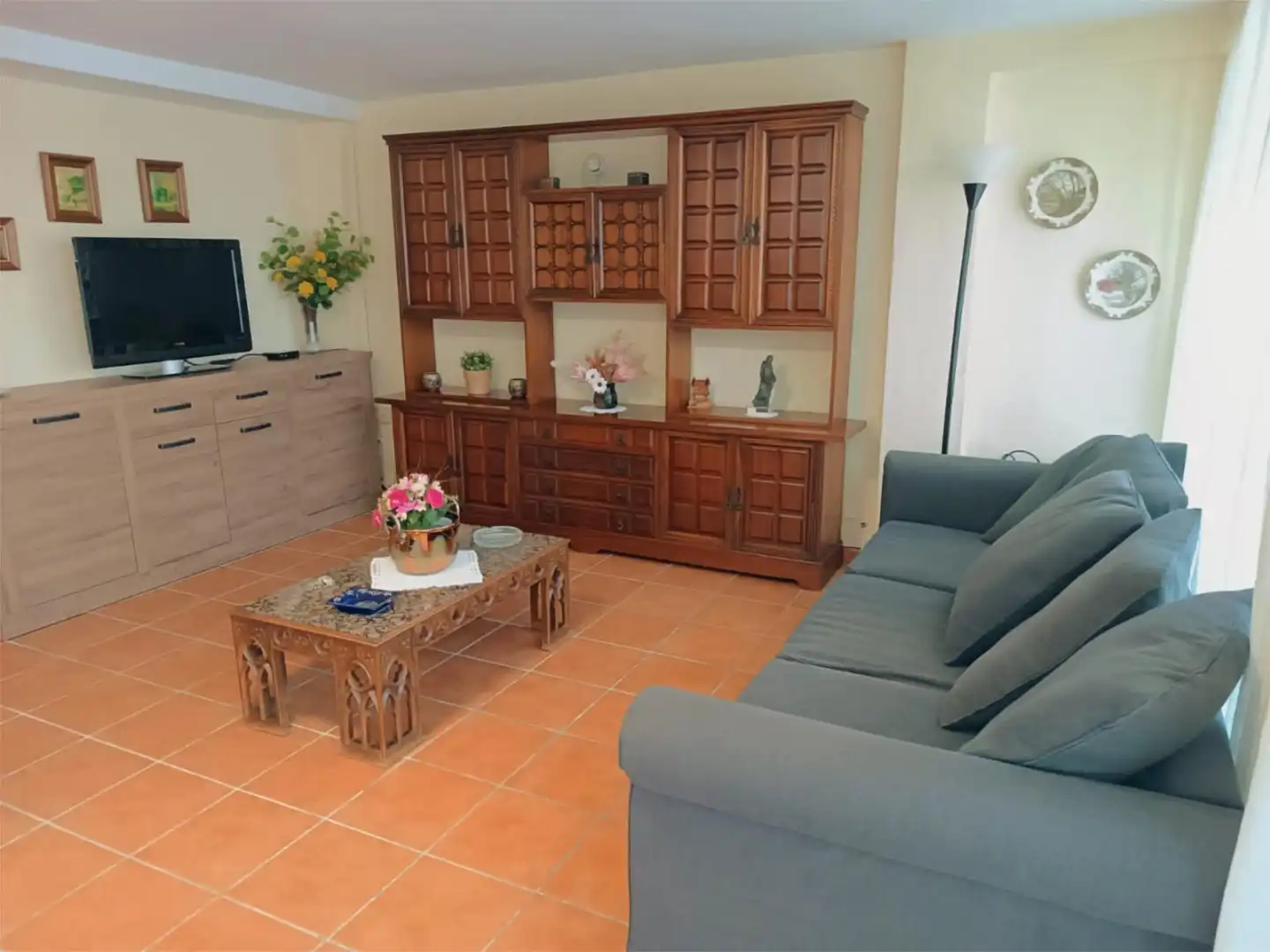 Casa o xalet en venda a Calle de los Cooperantes, 10, Manantiales - Lagar - Cortijo Sala d'estar de Casa o xalet en venda en Alhaurín de la Torre amb Aire condicionat, Calefacció i Jardí privat