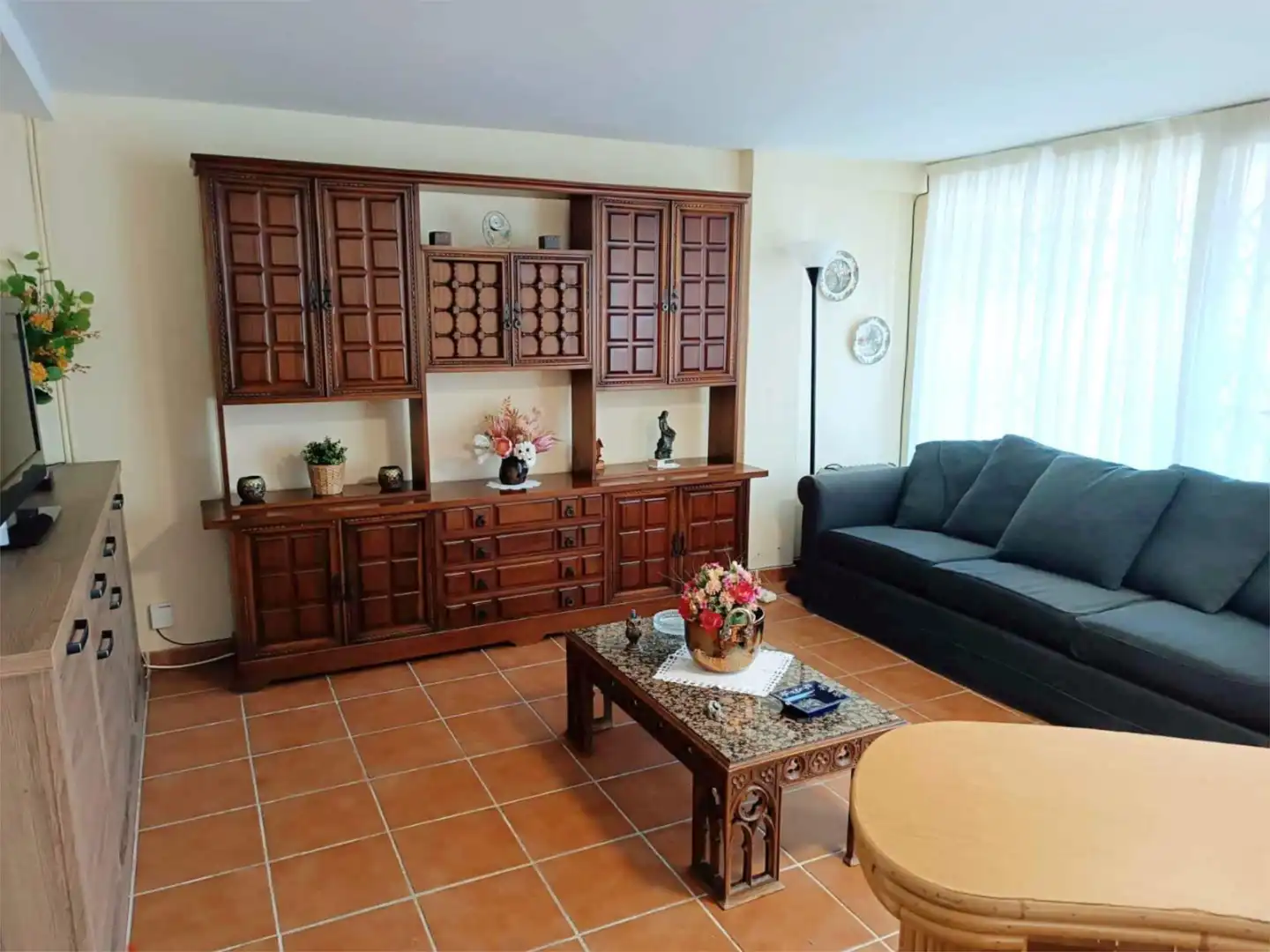 Casa o xalet en venda a Calle de los Cooperantes, 10, Manantiales - Lagar - Cortijo Sala d'estar de Casa o xalet en venda en Alhaurín de la Torre amb Aire condicionat, Calefacció i Jardí privat