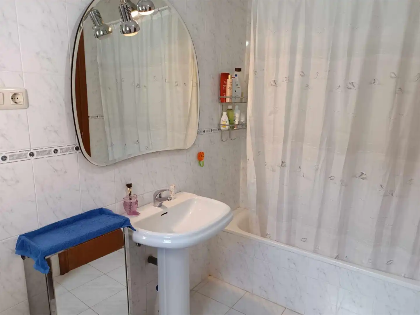 Casa o xalet en venda a Calle de los Cooperantes, 10, Manantiales - Lagar - Cortijo Bany de Casa o xalet en venda en Alhaurín de la Torre amb Aire condicionat, Calefacció i Jardí privat
