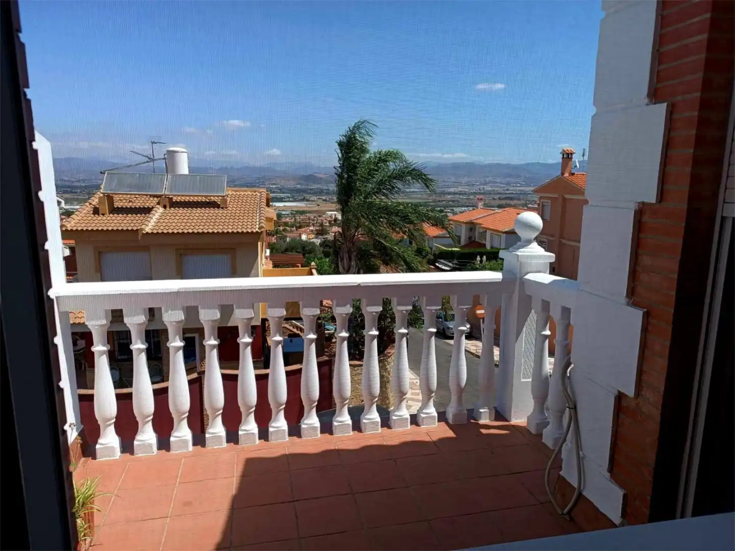 Casa o xalet en venda a Calle de los Cooperantes, 10, Manantiales - Lagar - Cortijo Vista exterior de Casa o xalet en venda en Alhaurín de la Torre amb Aire condicionat, Calefacció i Jardí privat