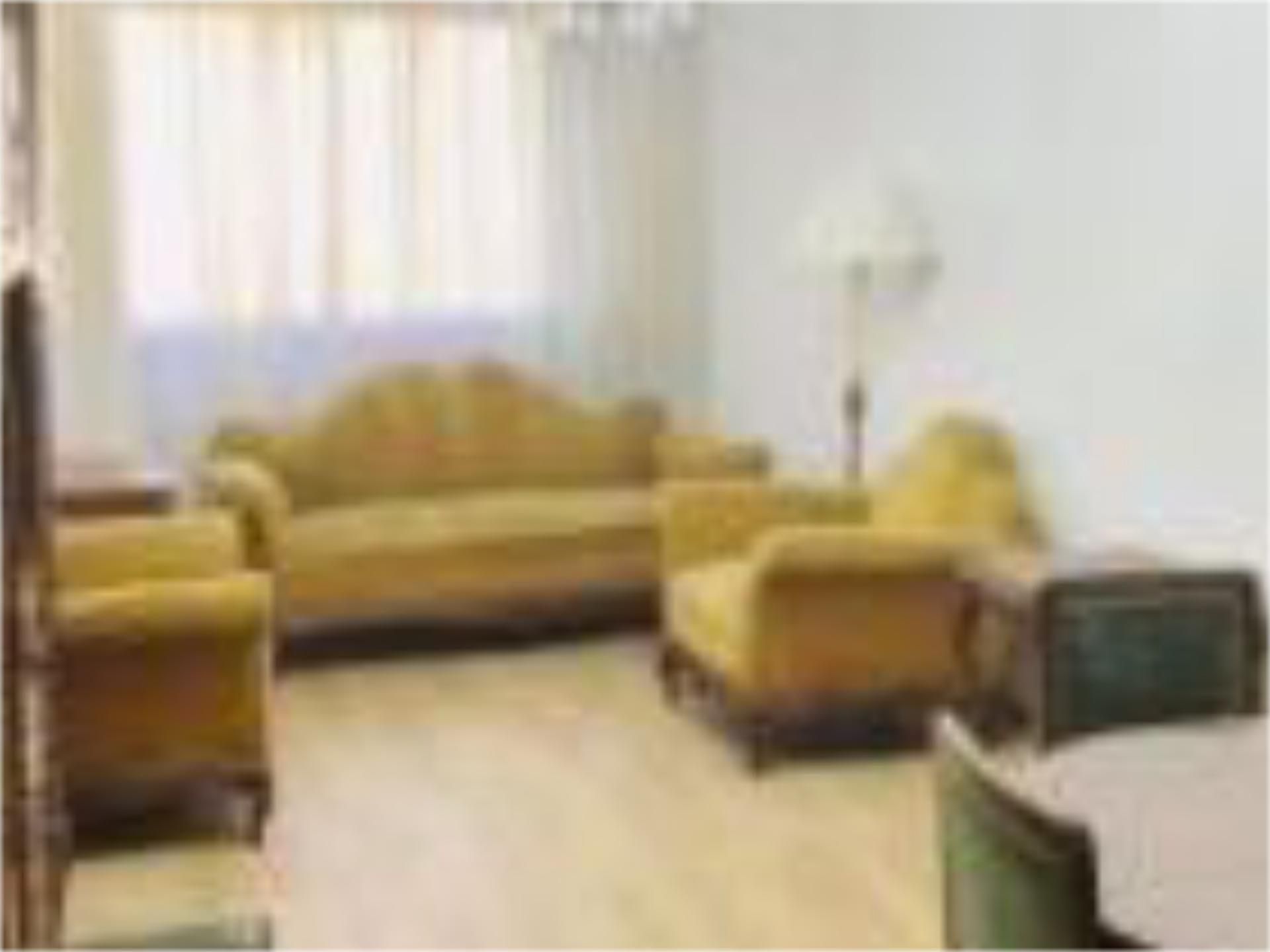 Living room of Flat to rent in Ourense Capital   with Heating, Parquet flooring and Furnished