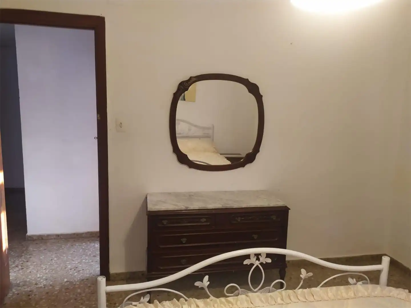 Bedroom of Flat for share in Alzira  with Oven, Washing machine and Microwave
