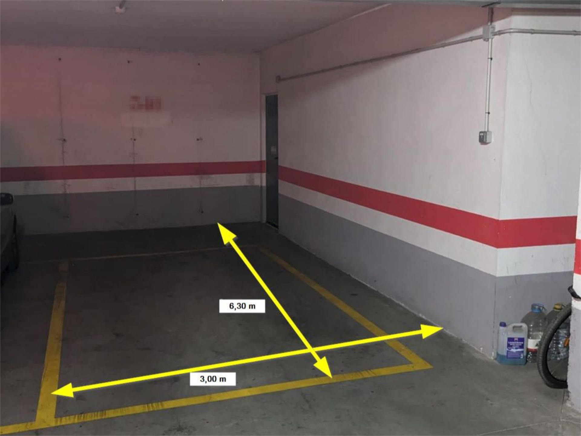 Parking of Box room to rent in  Almería Capital