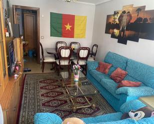 Living room of Flat to share in Camargo  with Heating, Terrace and Furnished