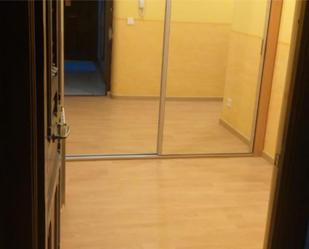 Bedroom of Flat to rent in  Zaragoza Capital  with Air Conditioner, Heating and Parquet flooring