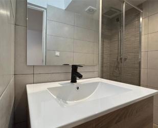 Bathroom of Single-family semi-detached for sale in Terrassa  with Air Conditioner