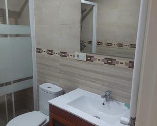 Bathroom of Flat for sale in Fuenlabrada