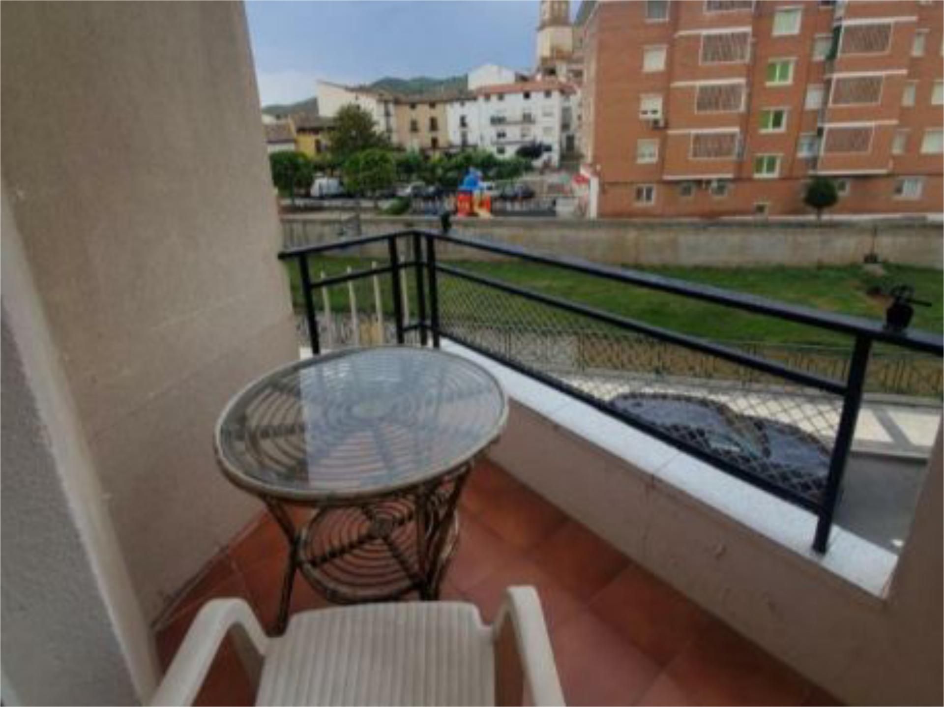 Terrassa de Pis de lloguer en Ateca amb Calefacció, Parquet i Moblat
