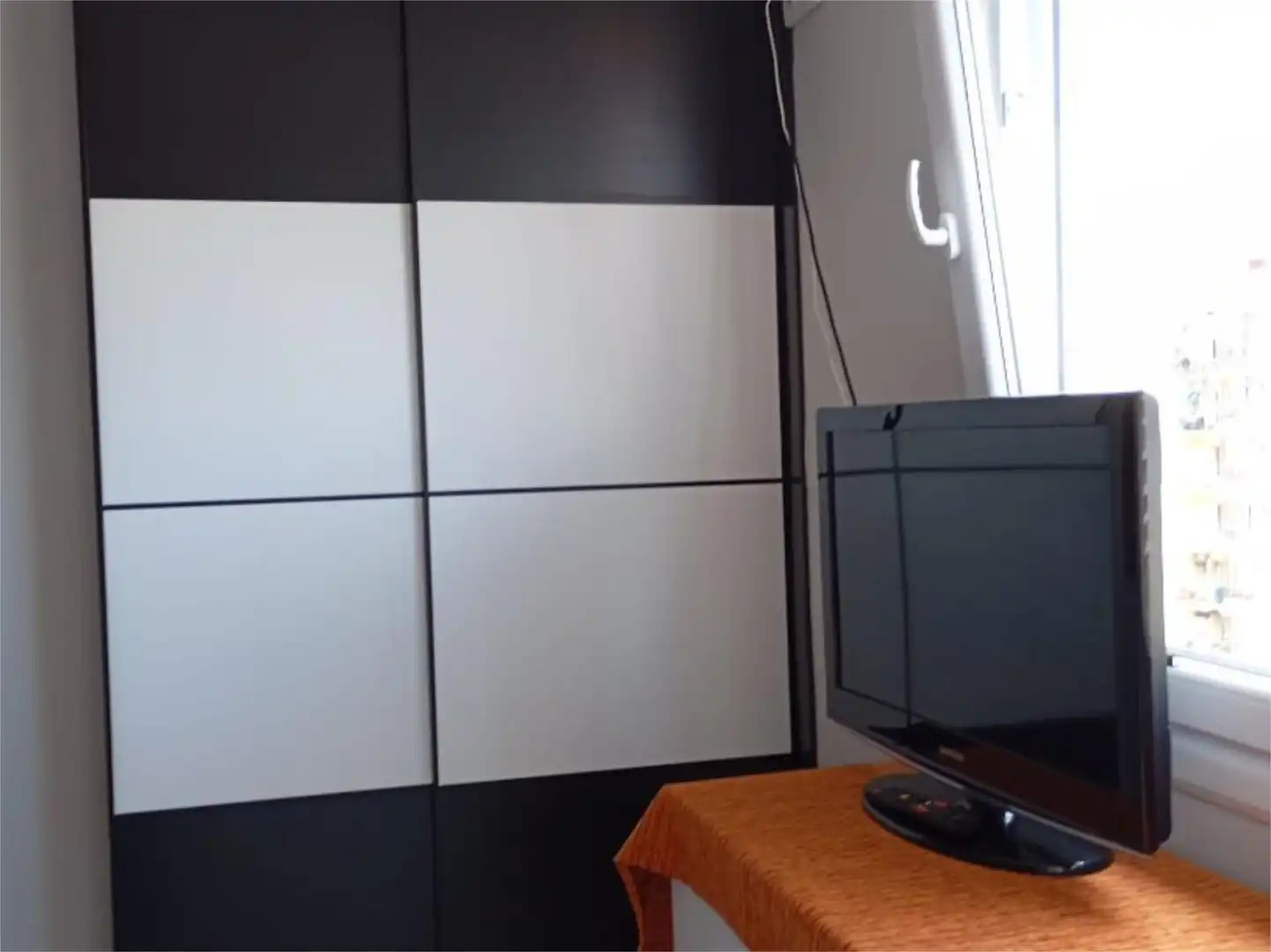 Zimmer in Avinguda Meridiana, 245, Navas Schlafzimmer von Wohnung zur untervermieten in Barcelona mit Heizung, Parkett und Terrasse