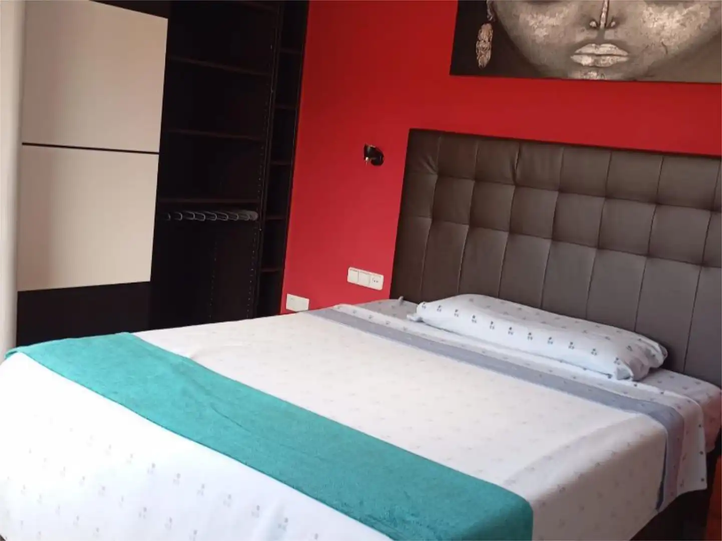Zimmer in Avinguda Meridiana, 245, Navas Schlafzimmer von Wohnung zur untervermieten in Barcelona mit Heizung, Parkett und Terrasse