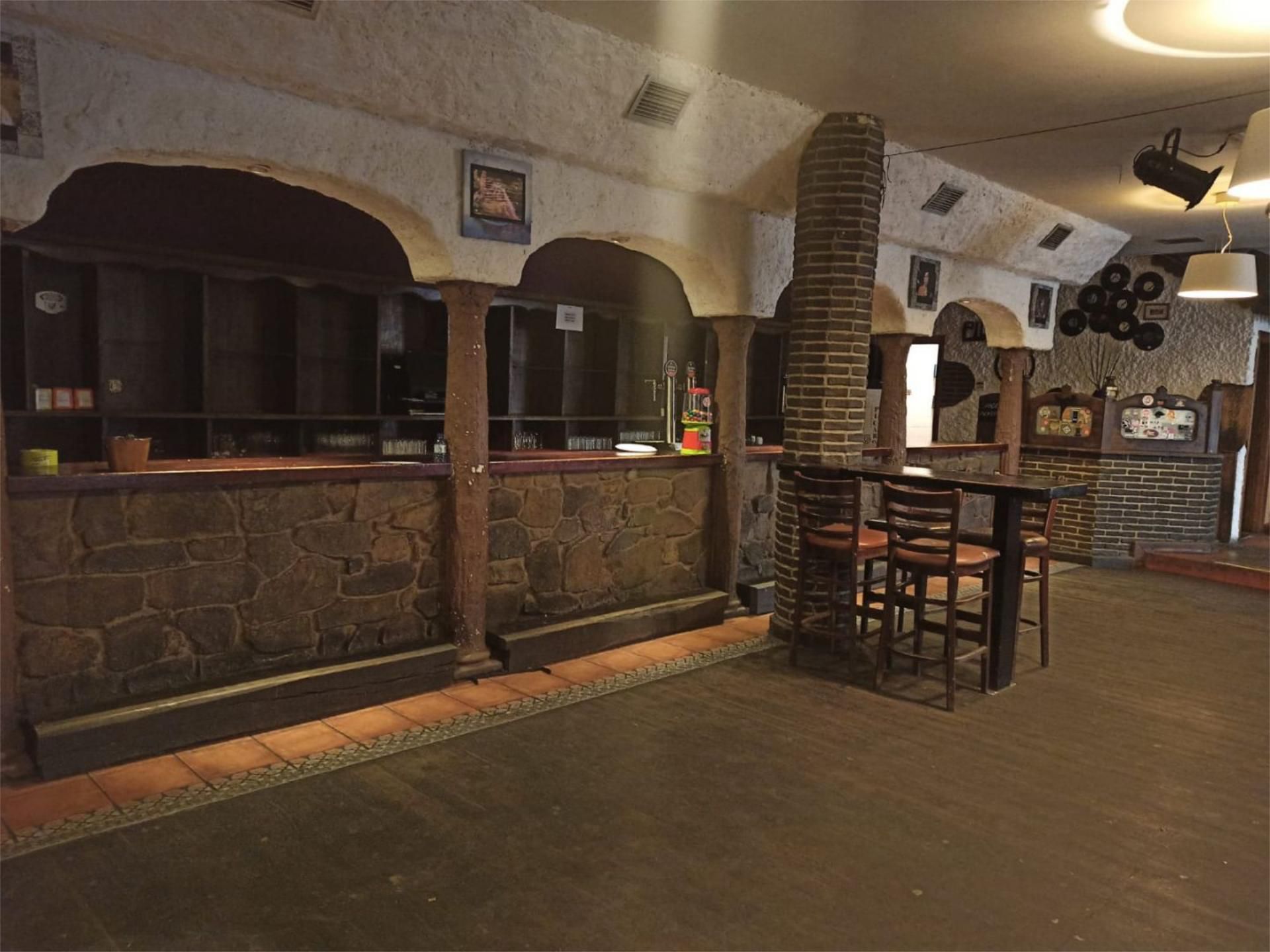 Premises to rent in Fabero