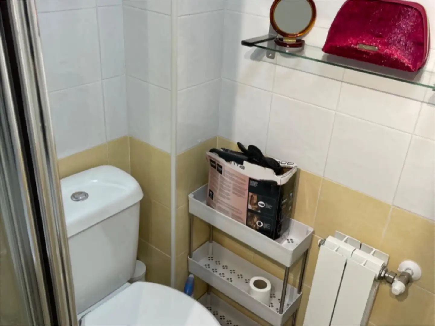 Room in Calle Villa de Oña, 11, Almanjáyar