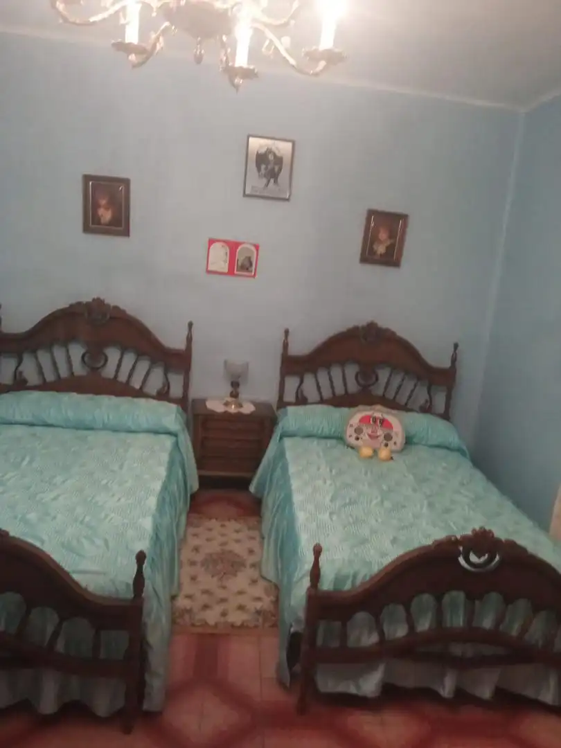 Casa o chalet en venta en Calle Luna, 4, San Martín del Río Habitación de Casa o chalet en venta en San Martín del Río con Calefacción, Trastero y Amueblado