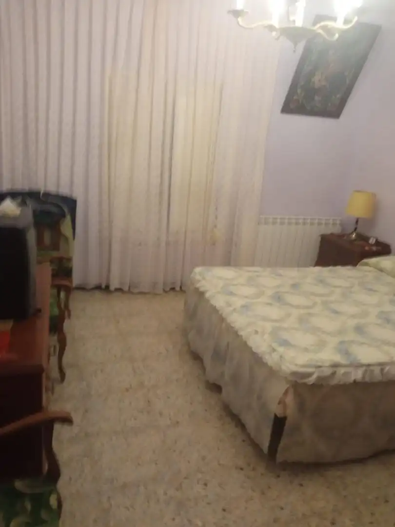 Casa o chalet en venta en Calle Luna, 4, San Martín del Río Habitación de Casa o chalet en venta en San Martín del Río con Calefacción, Trastero y Amueblado