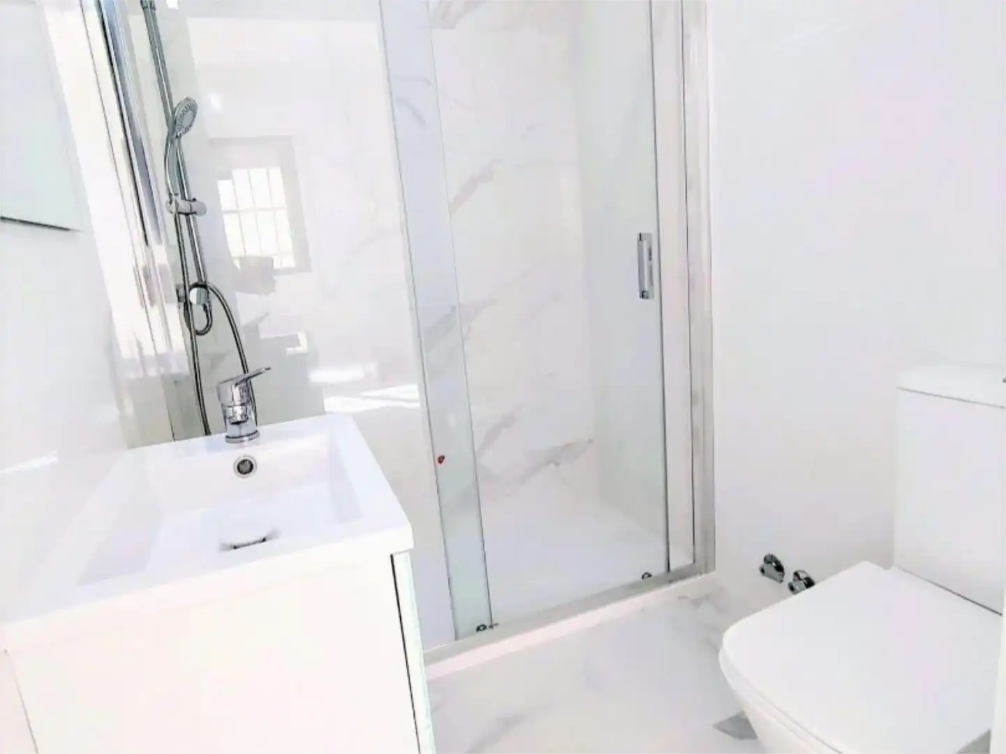 Apartamento de alquiler en Paseo de la Dirección, 88, Berruguete Baño de Apartamento de alquiler en Madrid Capital con Aire acondicionado y Terraza