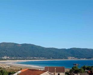 Vista exterior de Casa o xalet de lloguer en Carnota amb Terrassa