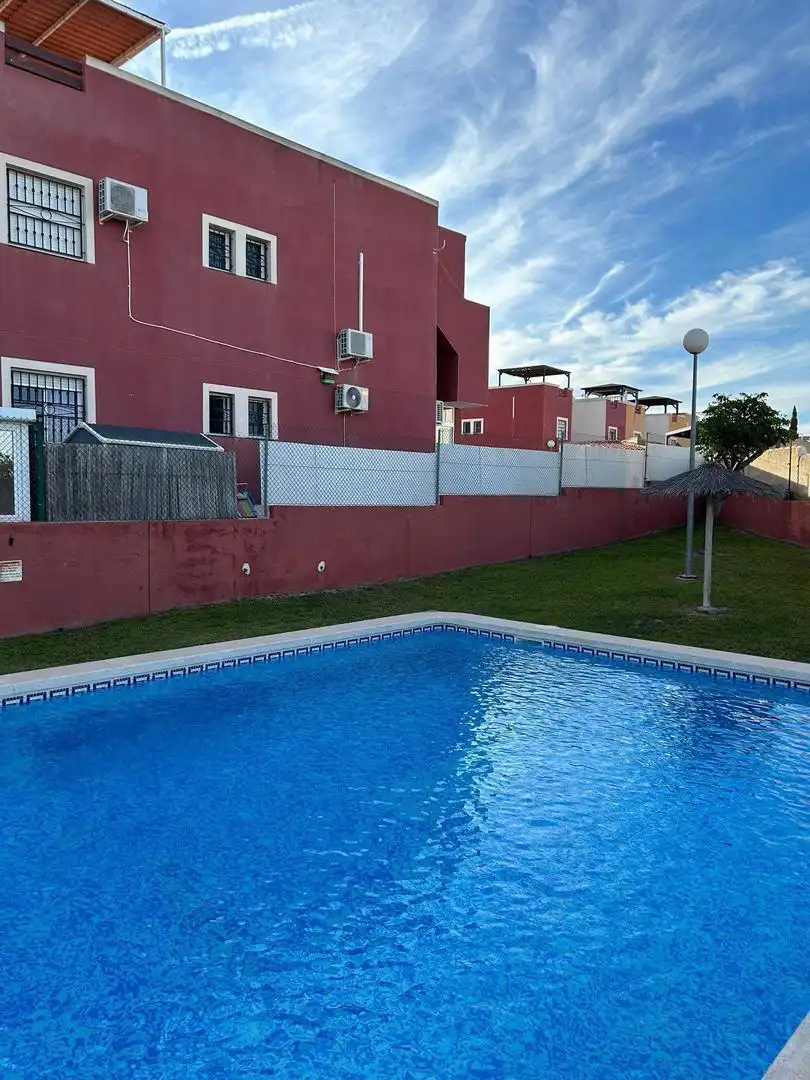 Flat for sale in Calle Lagunas de Ruidera, 840, La Florida Swimming pool of Flat for sale in Orihuela with Air Conditioner, Terrace and Swimming Pool